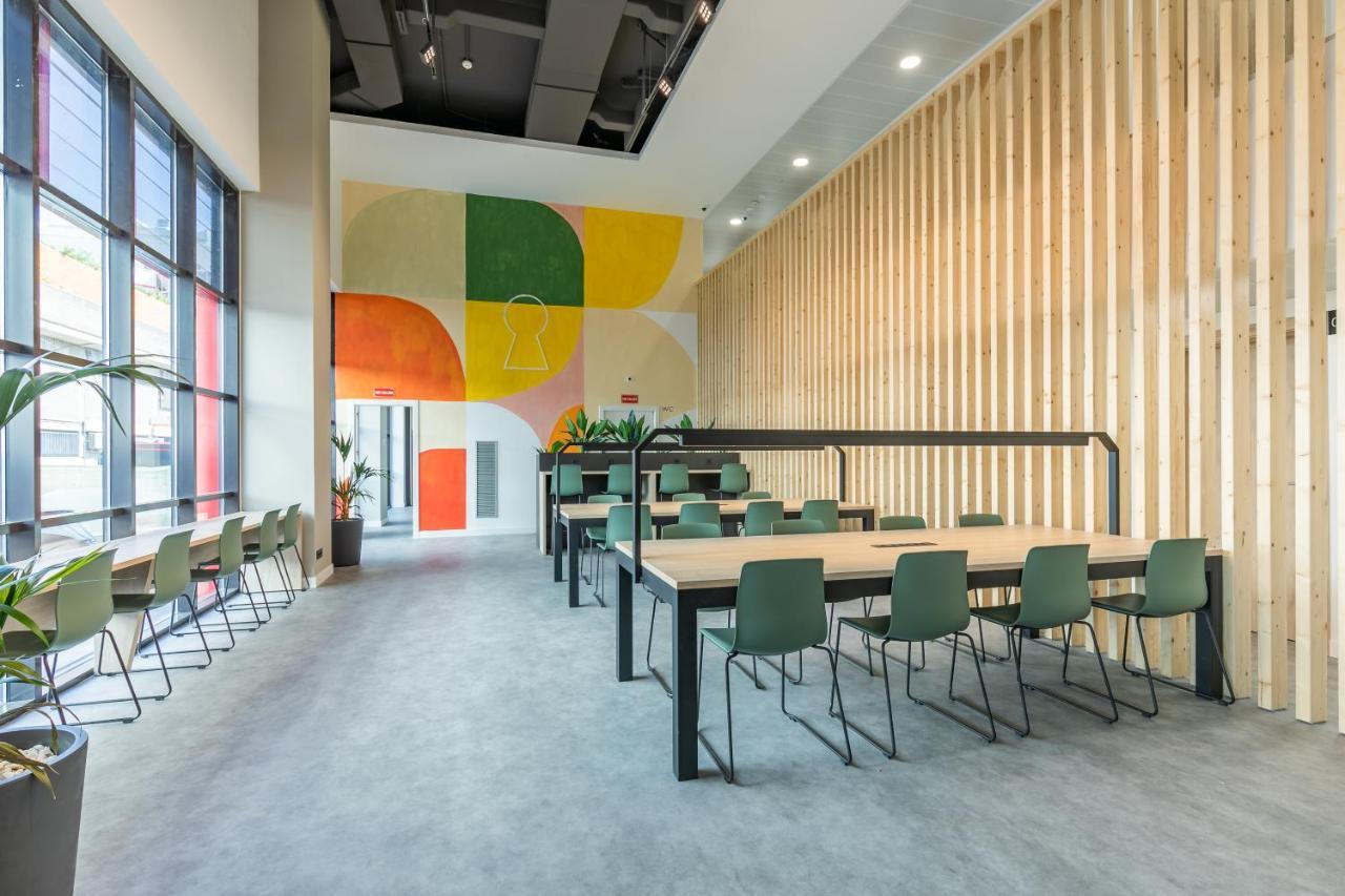 Micampus Xaudaro Student Residence Madrid Exterior foto